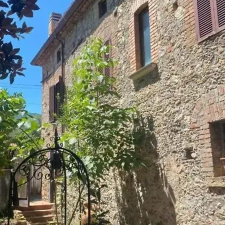 Modern With Mountain View In Marano Marchesato, 60 M² דירה
