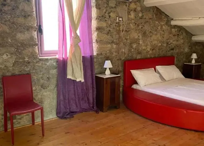 Modern Studio With Mountain View In Marano Marchesato, 60 M² Apartamento